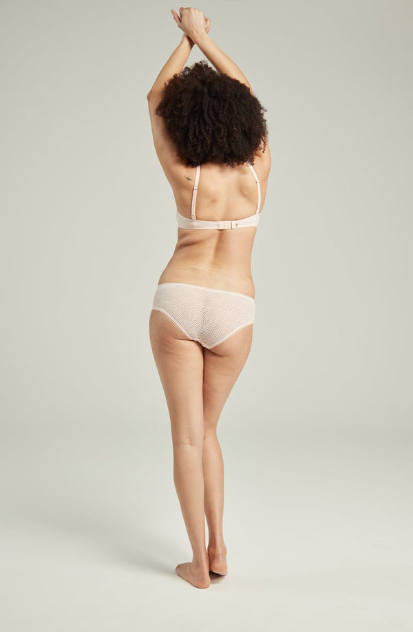 Linsori Blush Deco Lace Balcony Bra Plus Size - detail shot