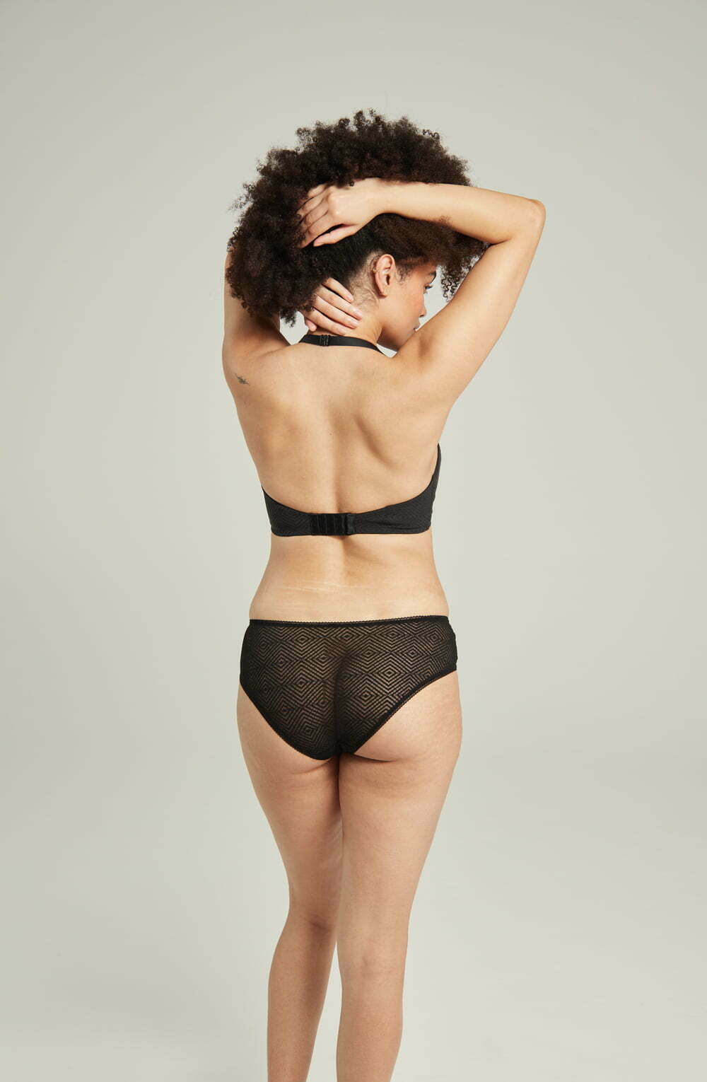 Linsori Obsidian Deco Sheer Hipster - detail view