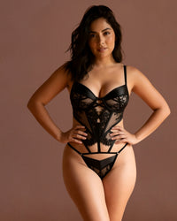 Linsori Noir Lace & Wet-Look Teddy Plus Size - Front view 