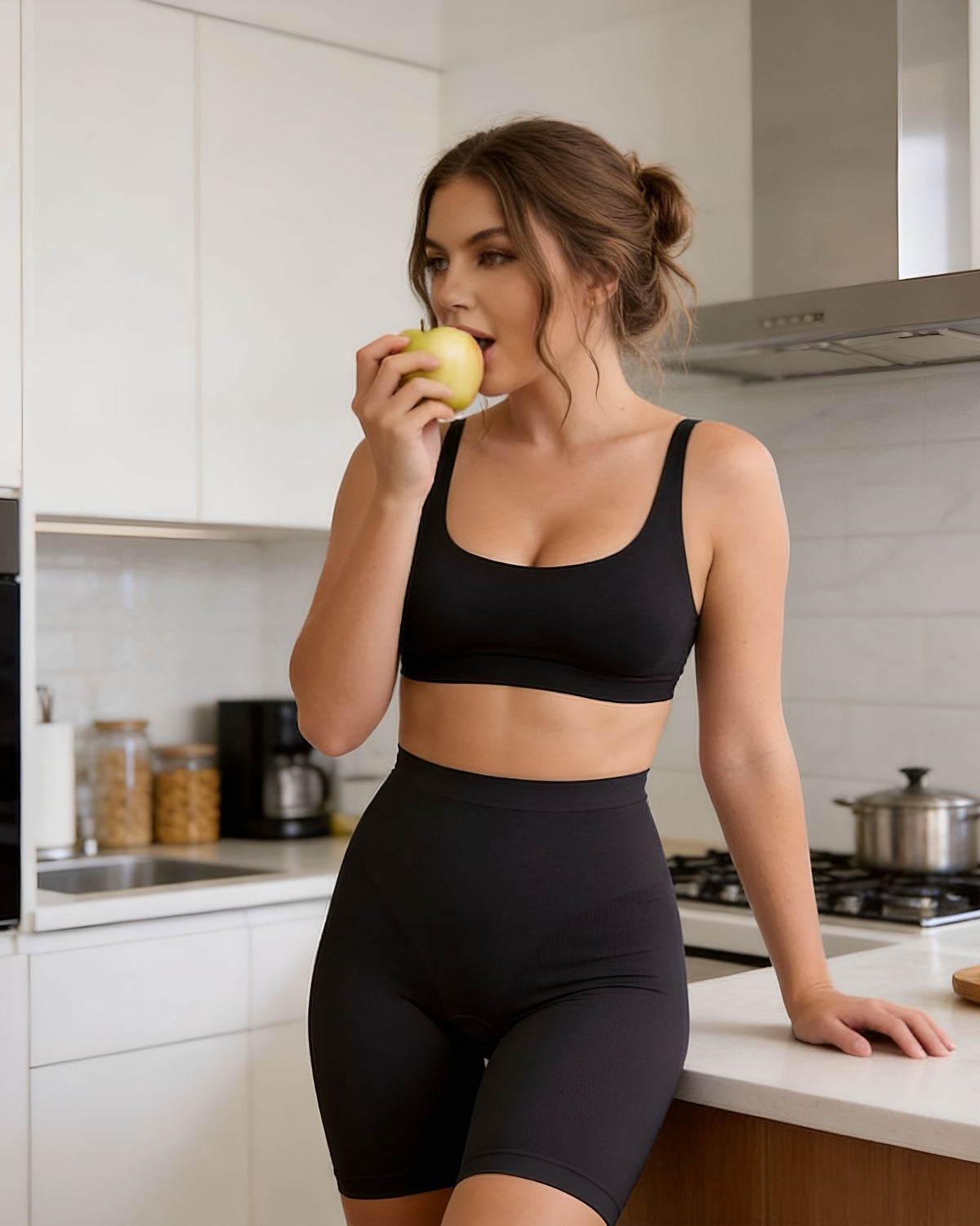Linsori Noir Sculpting High-Waist Girdle Plus Size - Lifestyle view