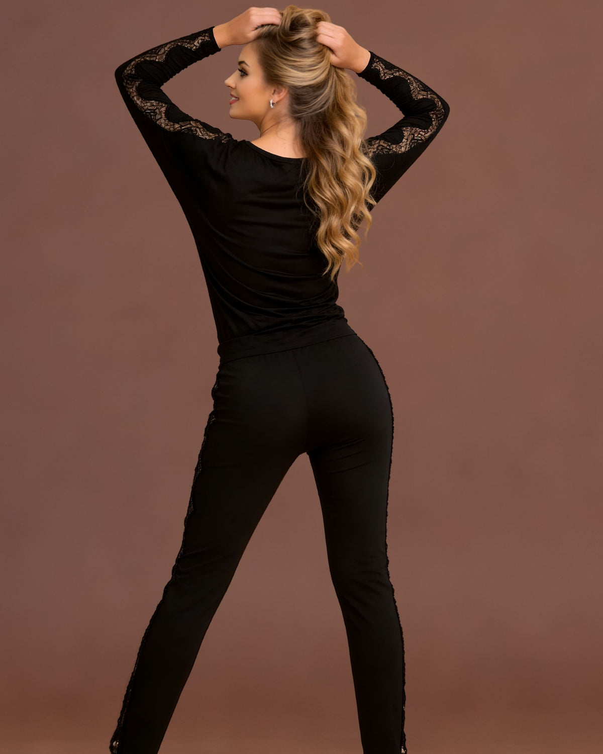 Linsori Noir Lace-Trimmed Pyjama Set - Back view
