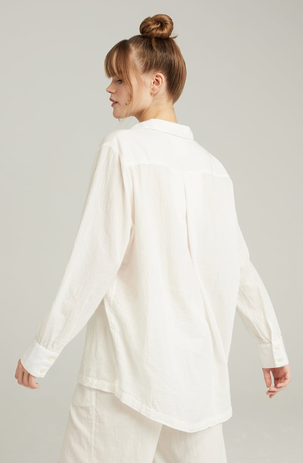Linsori Porcelain Organic Cotton Midi Shirt - side view