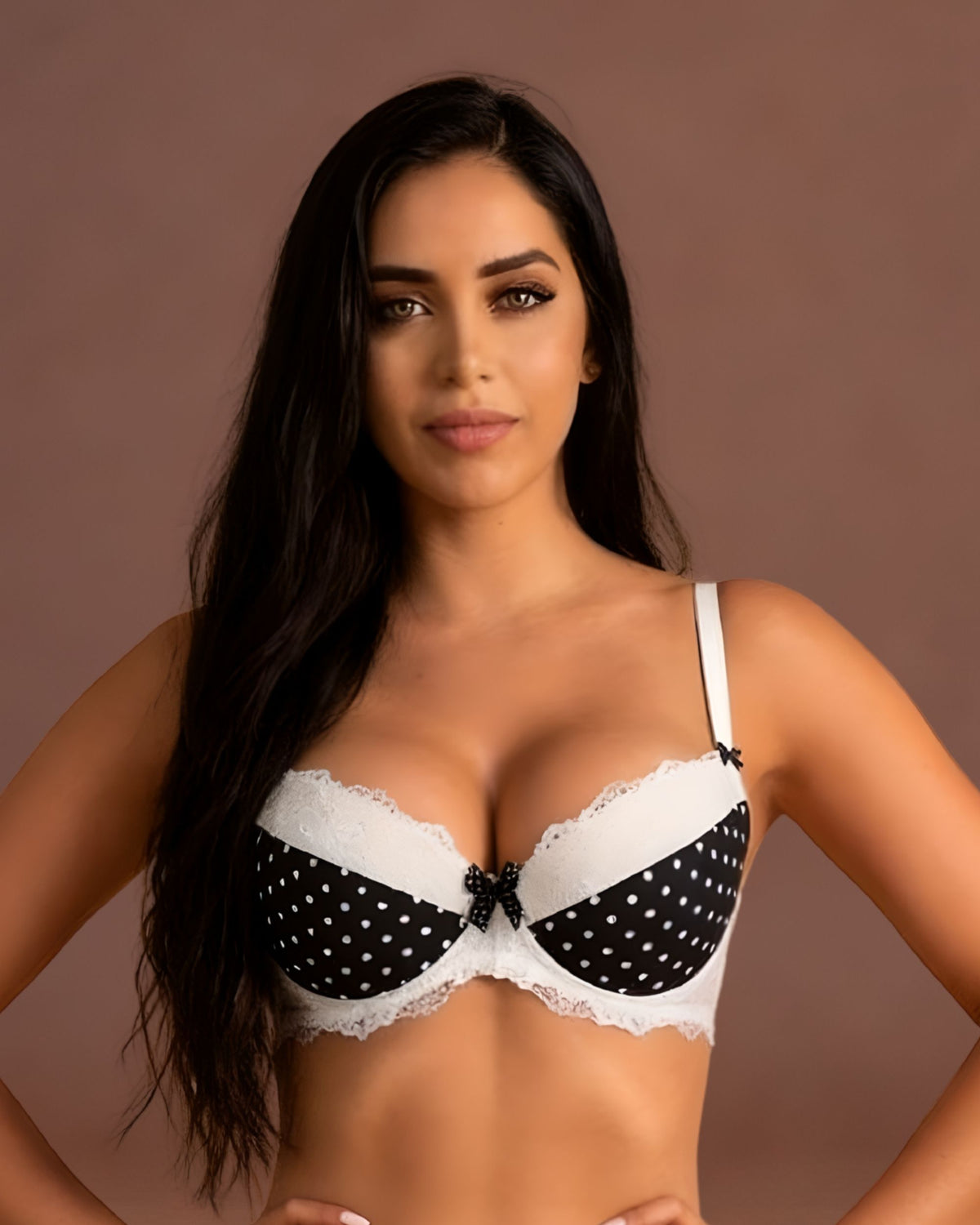 Linsori Bare Embroidered Lace Push Up Bra Plus Size - Front view 