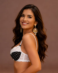 Linsori Bare Embroidered Soft Cup Bra Plus Size - Close-up view