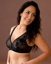 Linsori Noir Embroidered Soft Cup Bra Plus Size - Close-up view