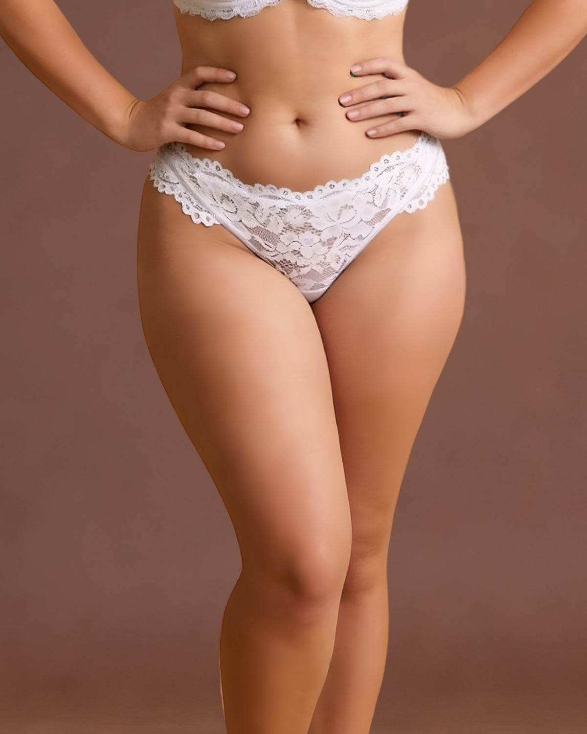 Linsori Pearl Scalloped Lace Thong - Front view 