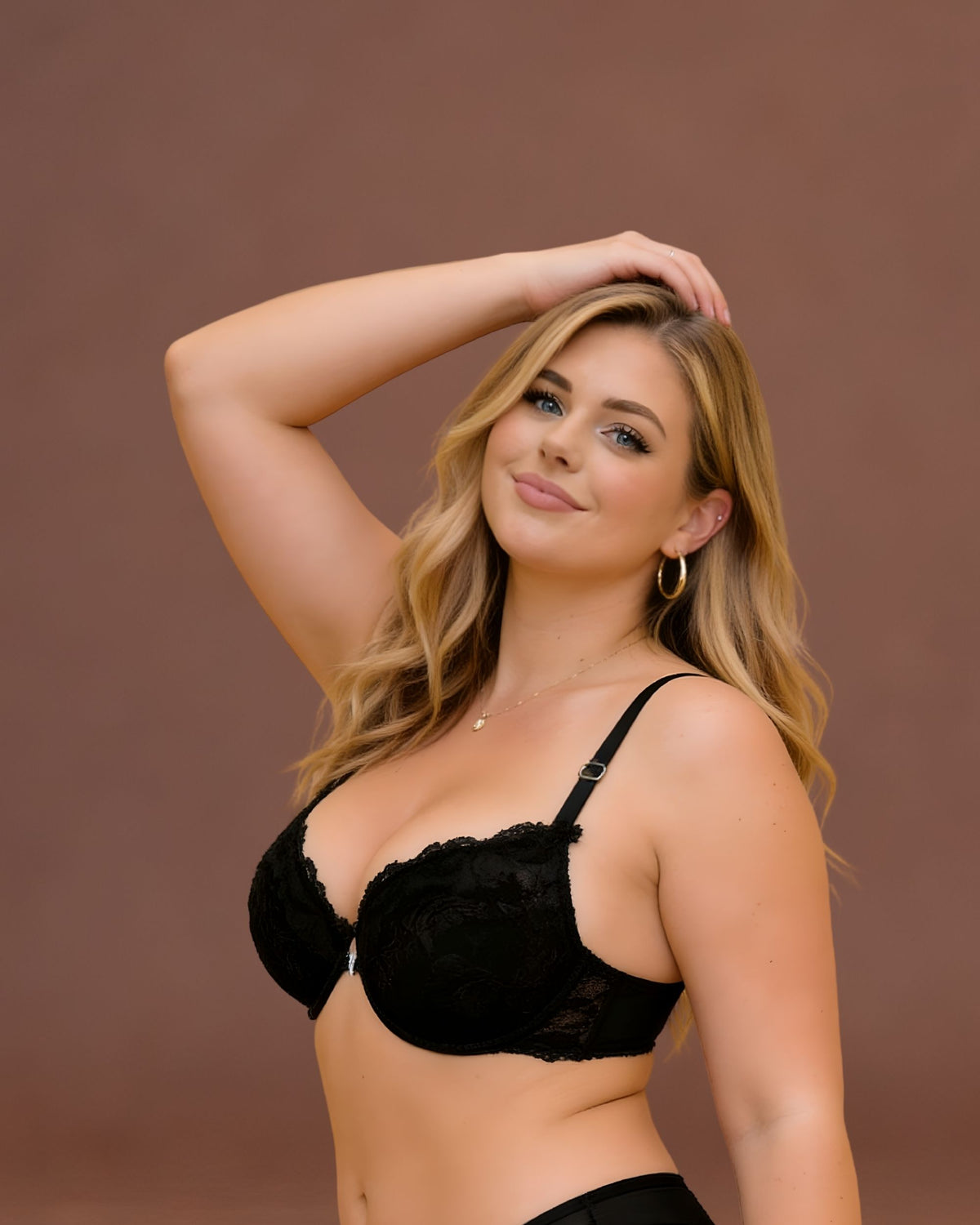Linsori Noir Diamante Halter Push Up Plus Size - Styled view