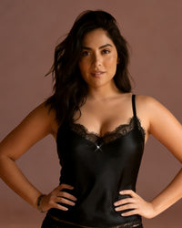 Linsori Onyx Eyelash Lace Nightshirt - Front view 