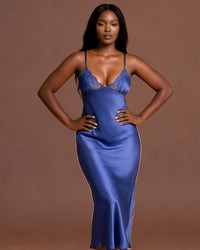 Linsori Sapphire Lace Trailing Gown - Front view 