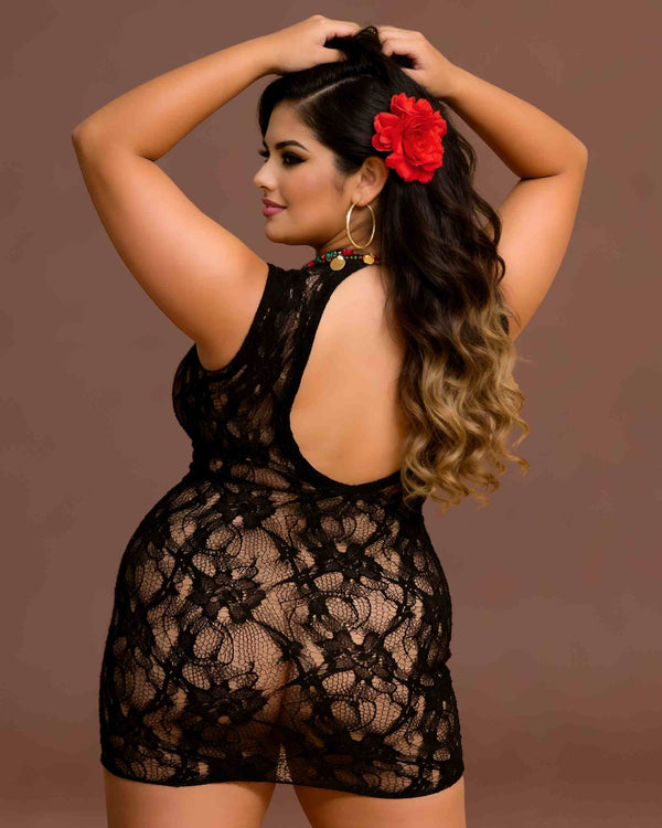 linsori - Noir Lace Keyhole Chemise - back view