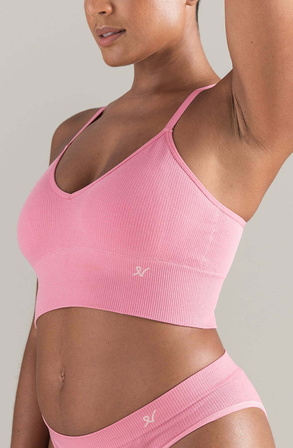 Linsori Sand Seamless TENCEL™ Bralette - close-up