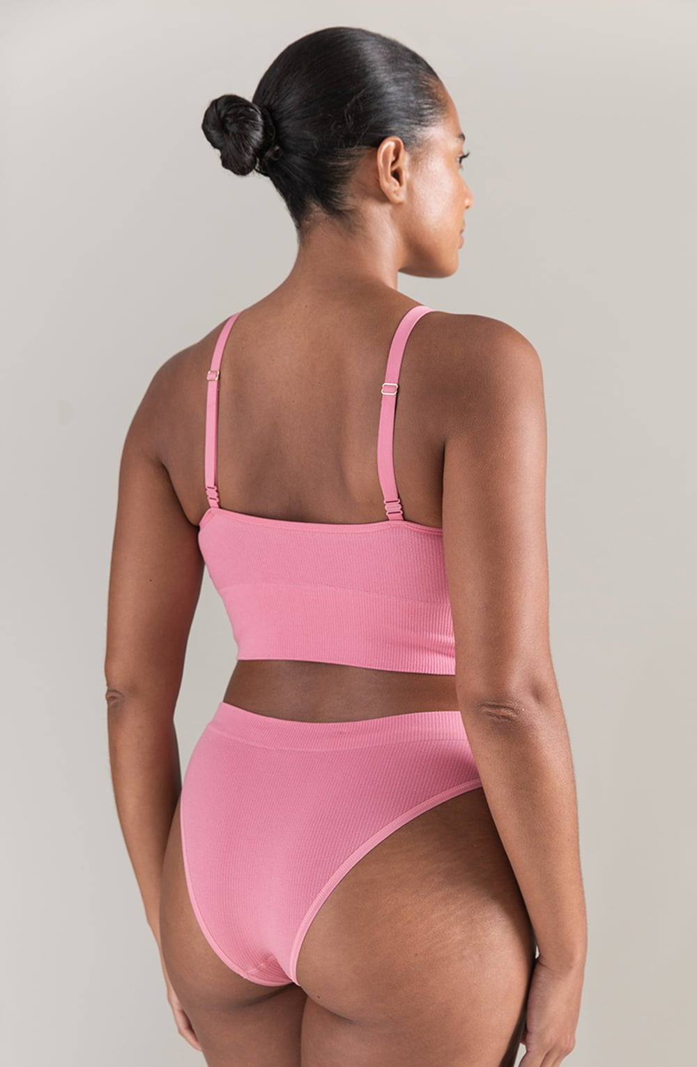 Linsori Sand Seamless TENCEL™ Bralette - lifestyle view