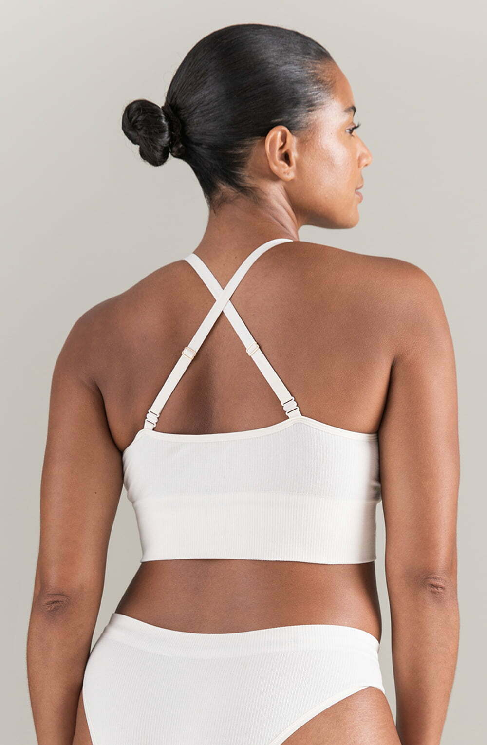 Linsori Sand Seamless TENCEL™ Bralette - styled view