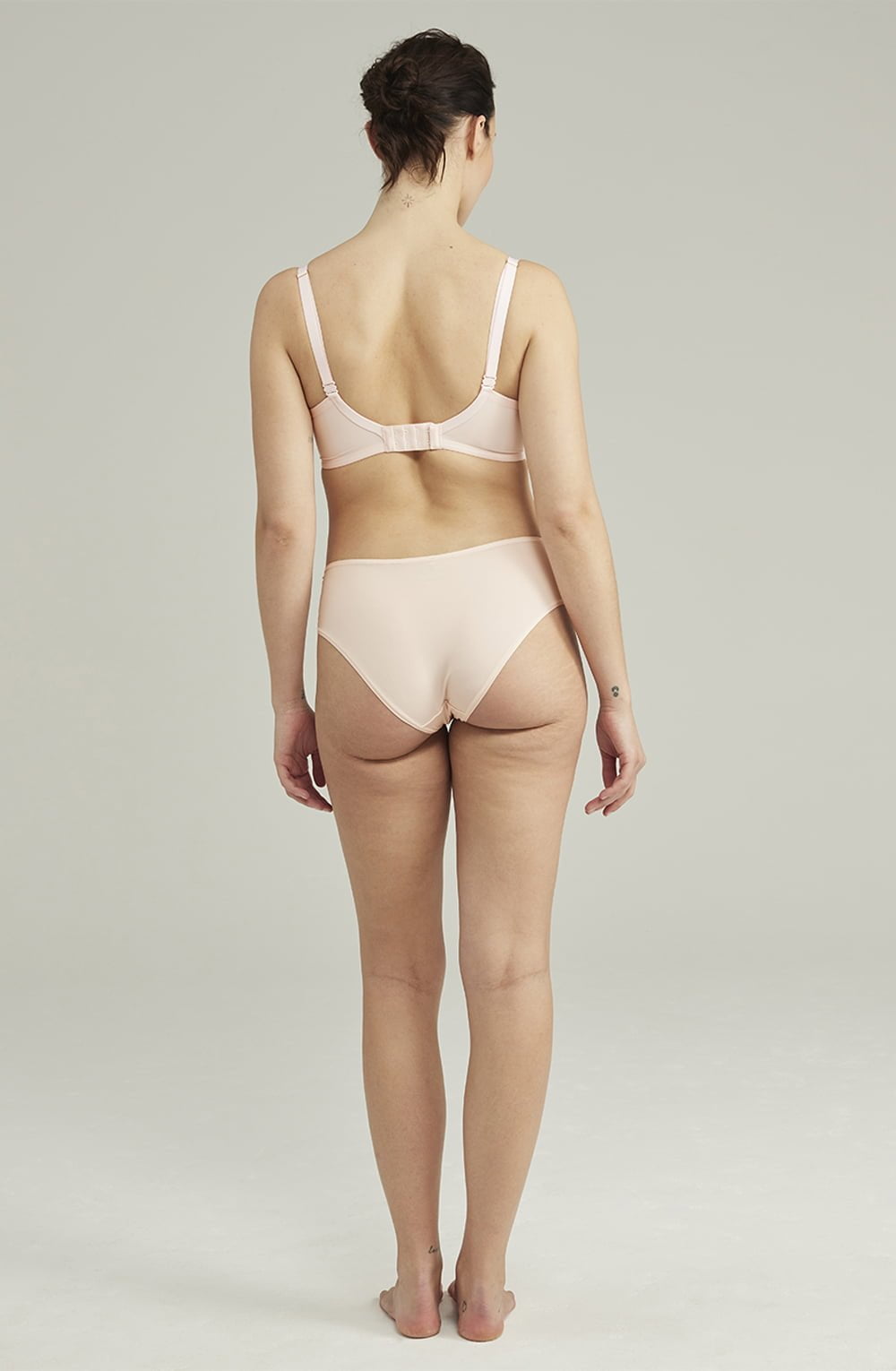 Linsori Blush Full Coverage Support Bra - close-up