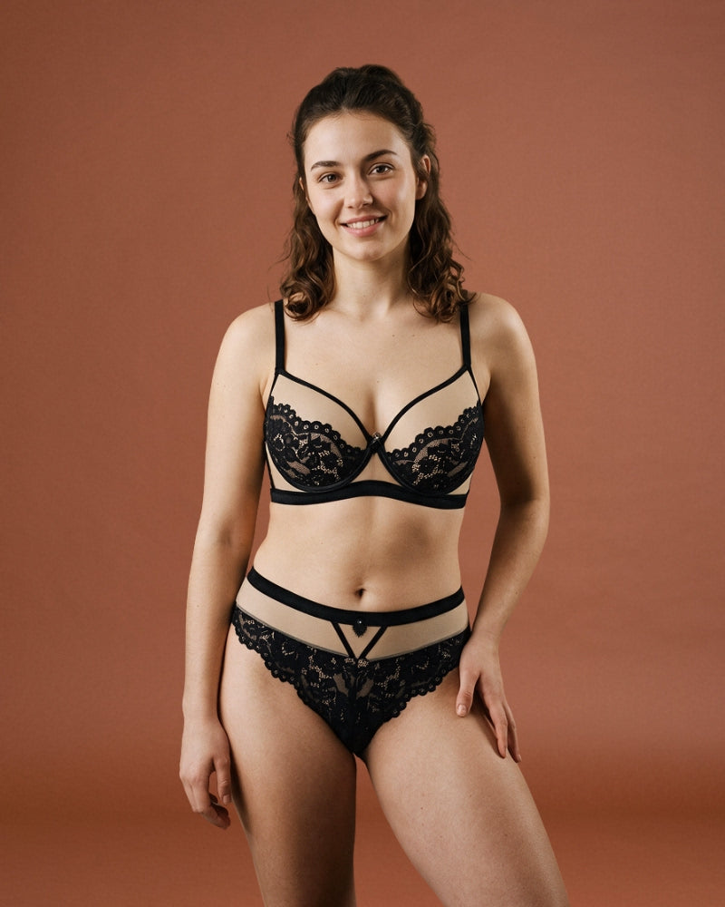 Linsori Noir Floral Push Up Delicate Bra Plus Size - Front view 