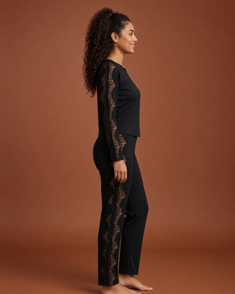 Linsori Noir Lace-Trimmed Pyjama Set -  Right view