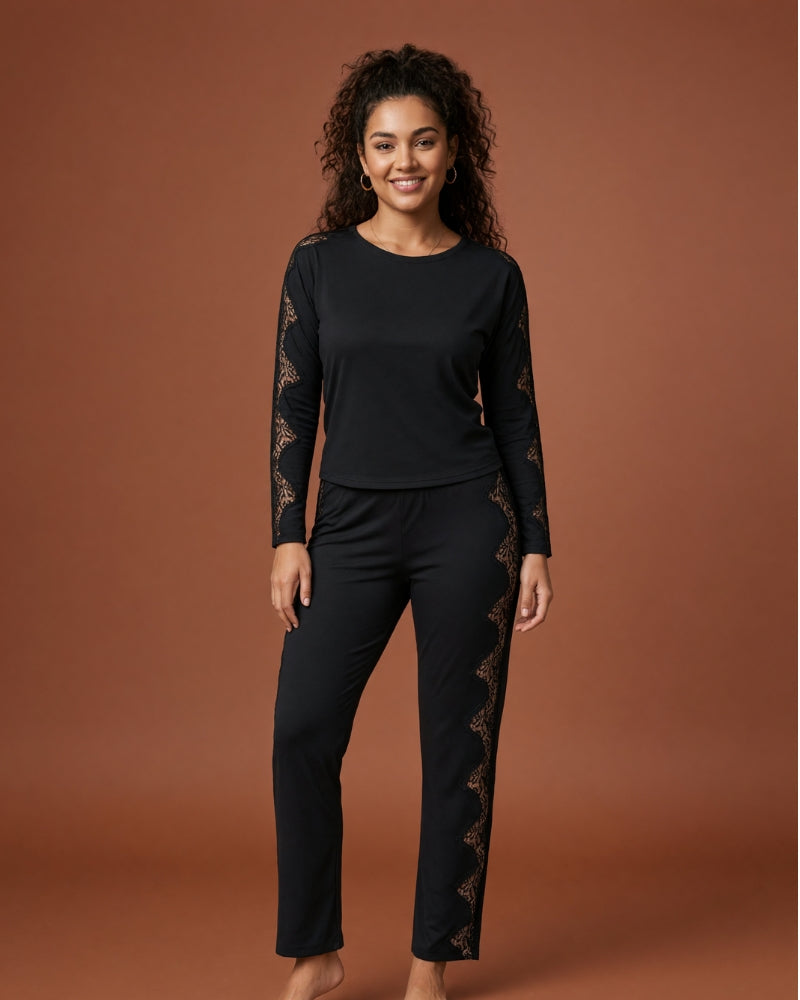 Linsori Noir Lace-Trimmed Pyjama Set - Front view 
