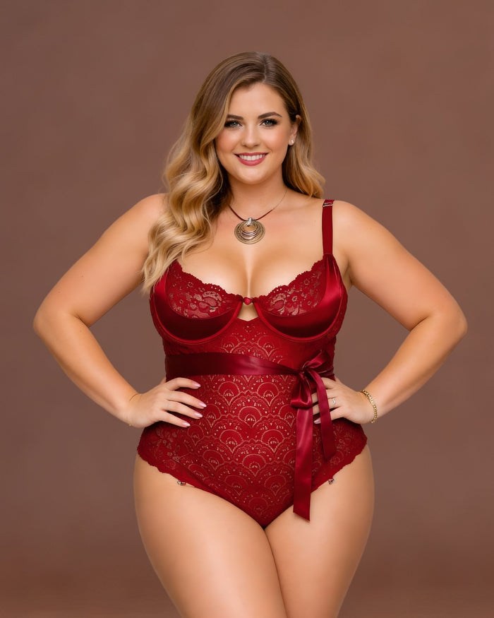 Linsori Crimson Lace Hourglass Body Plus Size - Front view 