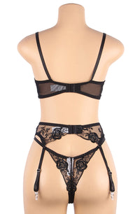 Linsori Noir Lace Three-Piece Set - detail view